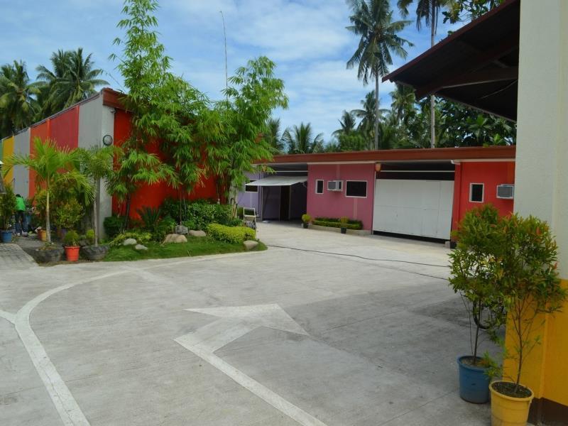 เรนโบว์ โรมานซ์ การ์เดน อินน์ Tagum ภายนอก รูปภาพ